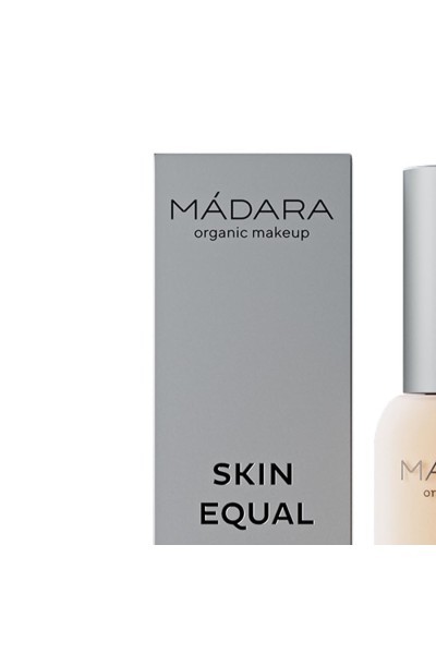 MÁDARA - Mádara Madara Skin Equal Base Soft Glow Spf15 40 Sand 30ml